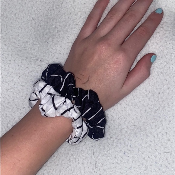 Scrunchie Set - Picture 2 of 2